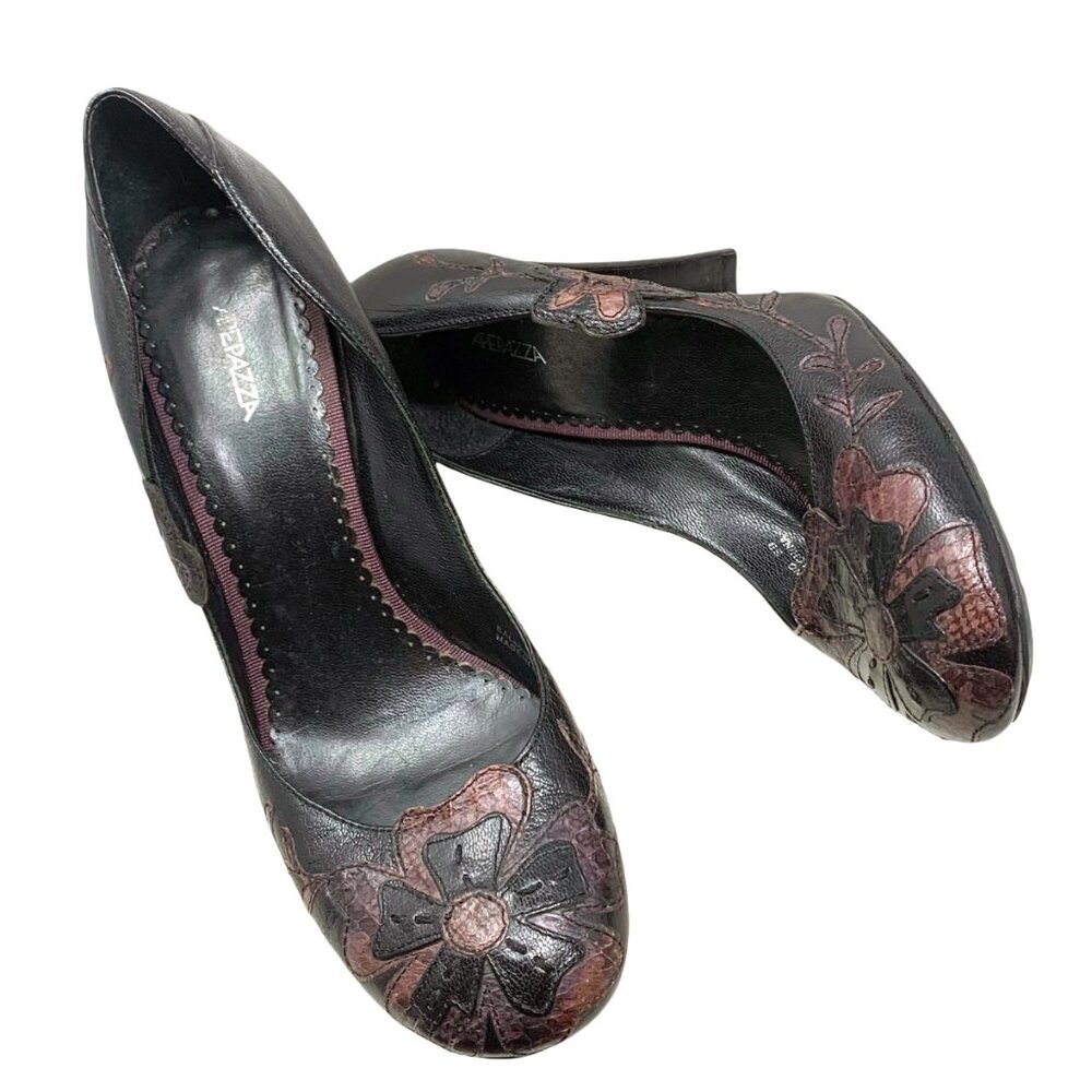 Apepazza Salerno Black Leather Floral Applique Pumps